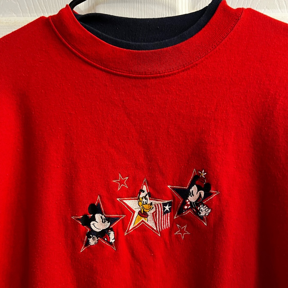 Vintage Embroidered Disney Crewneck Sweatshirt Unisex Medium
